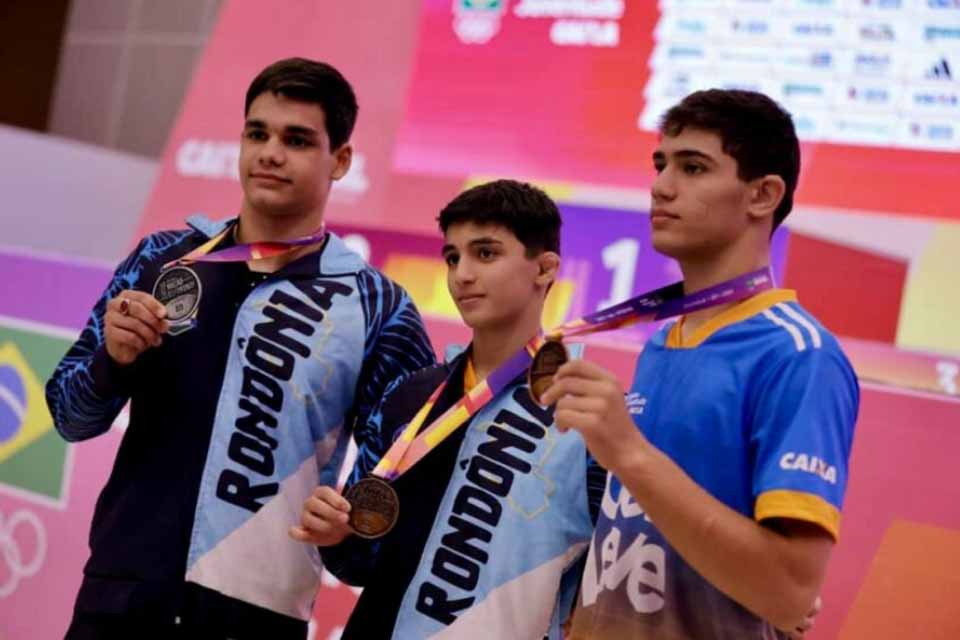 Dois bronzes e uma prata: três irmãos iranianos fazem história por Rondônia 