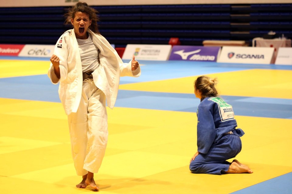 Judoca Amanda Arraes diz que mantém treinos mesmo com a pandemia de Covid-19