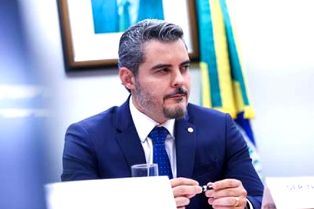 Thiago Flores celebra suspensão de importação de cacau da Costa do Marfim 