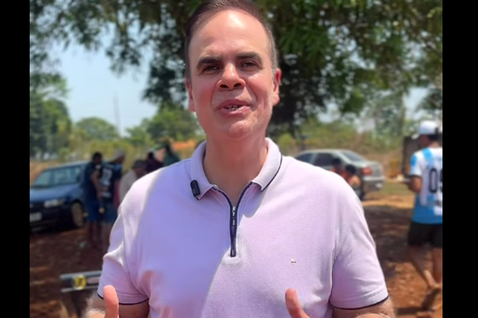 Alan Queiroz entrega R$ 305 mil em implementos agrícolas para produtores rurais de Vale do Anari