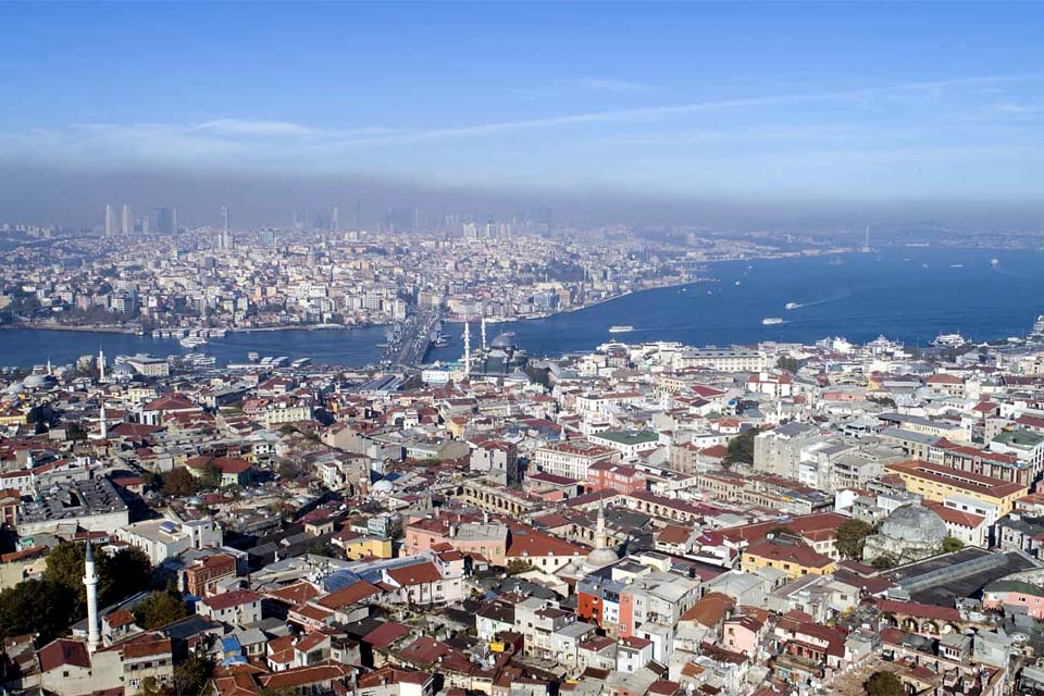 Turquia suprime vistos turísticos para seis países europeus