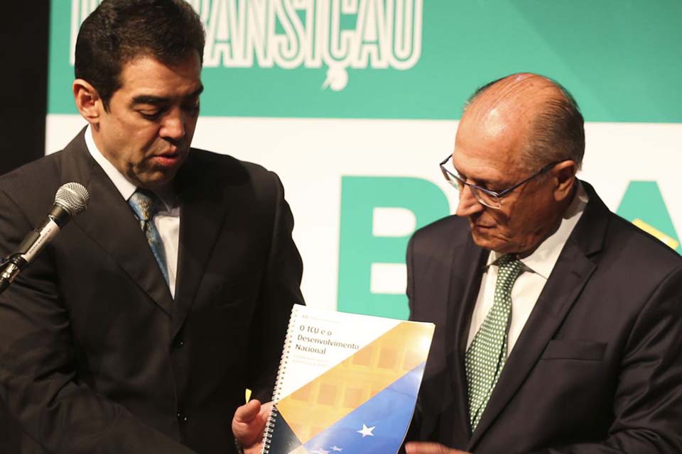 Equipe de transição recebe relatórios do TCU