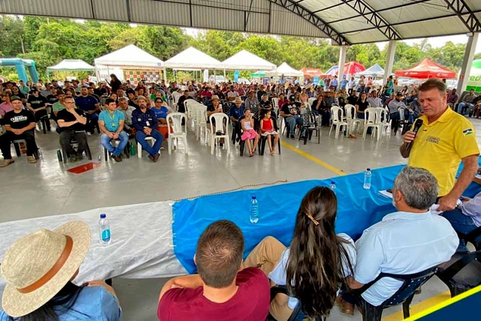 Luizinho Goebel participa do 1º Encontro dos Produtores Rurais de Chupinguaia