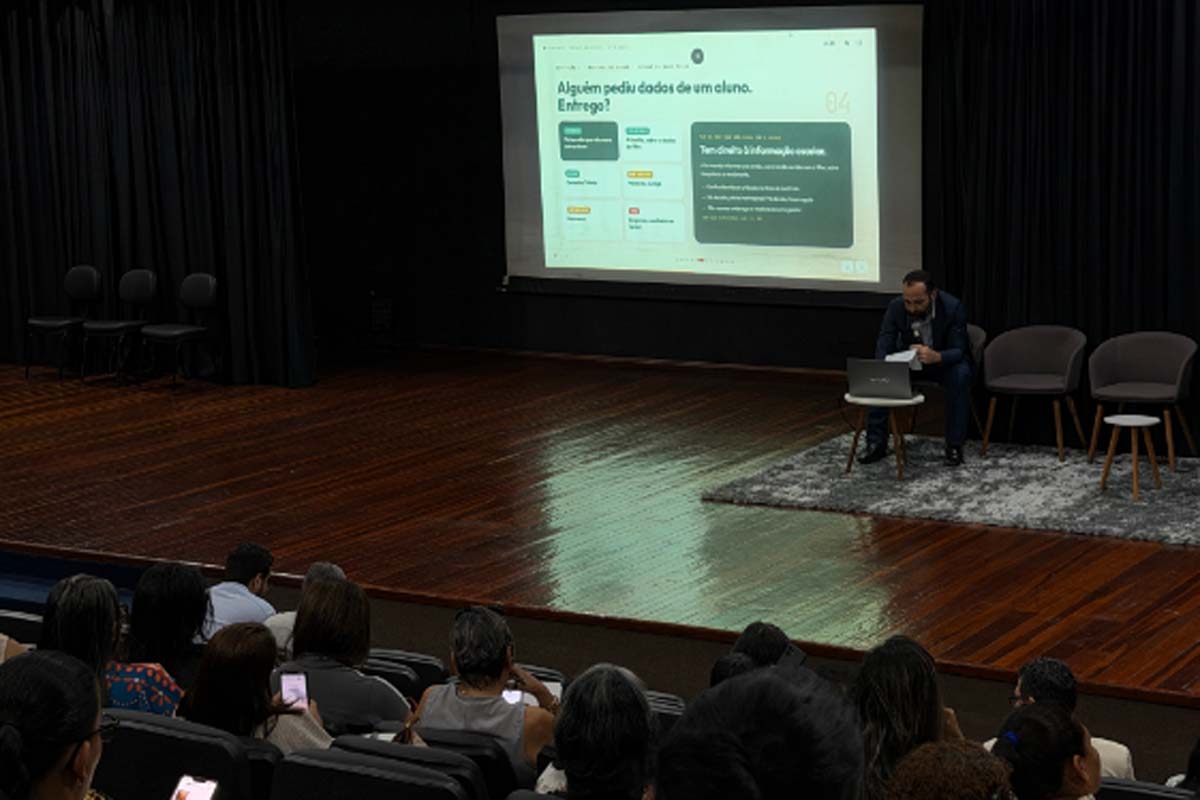 Seminário da Prefeitura orienta gestores escolares sobre proteção de dados de estudantes