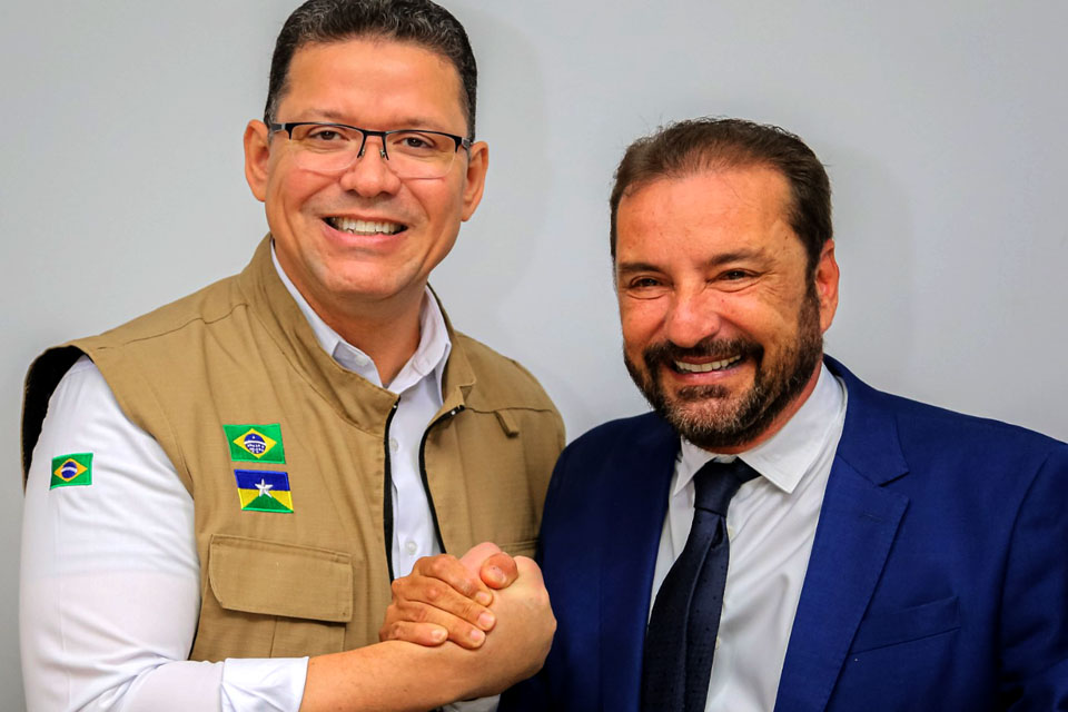 Governador Marcos Rocha prestigia solenidade de posse do novo presidente da Arom