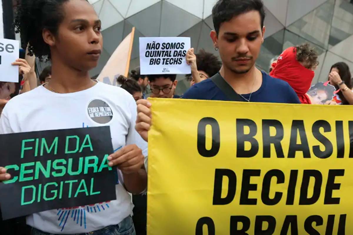 Sociedade civil manifesta preocupação ao TSE por censura nas redes
