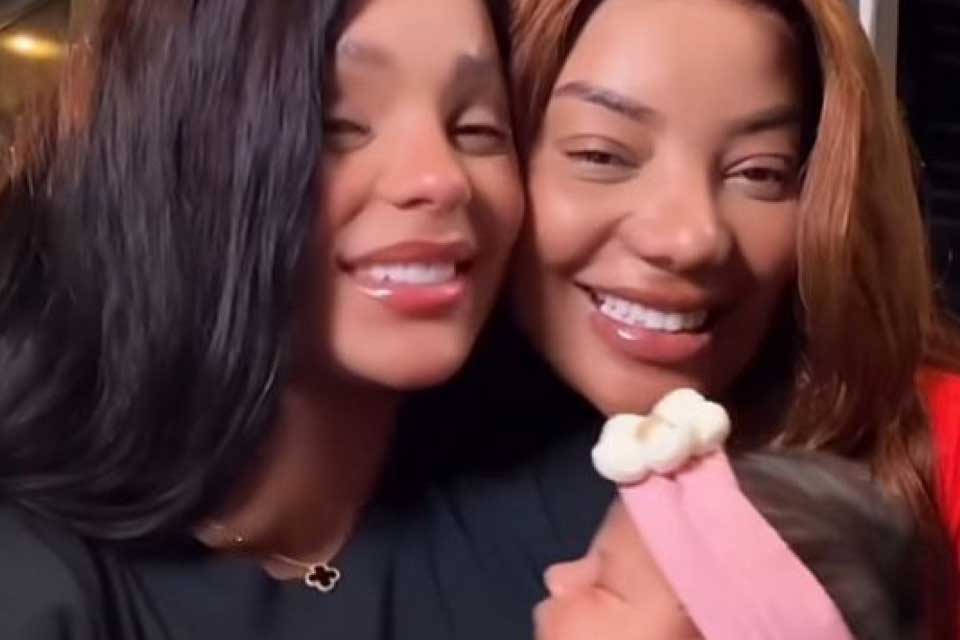 “E precisa mesmo de pai?”: Ludmilla homenageia filha Zuri em show