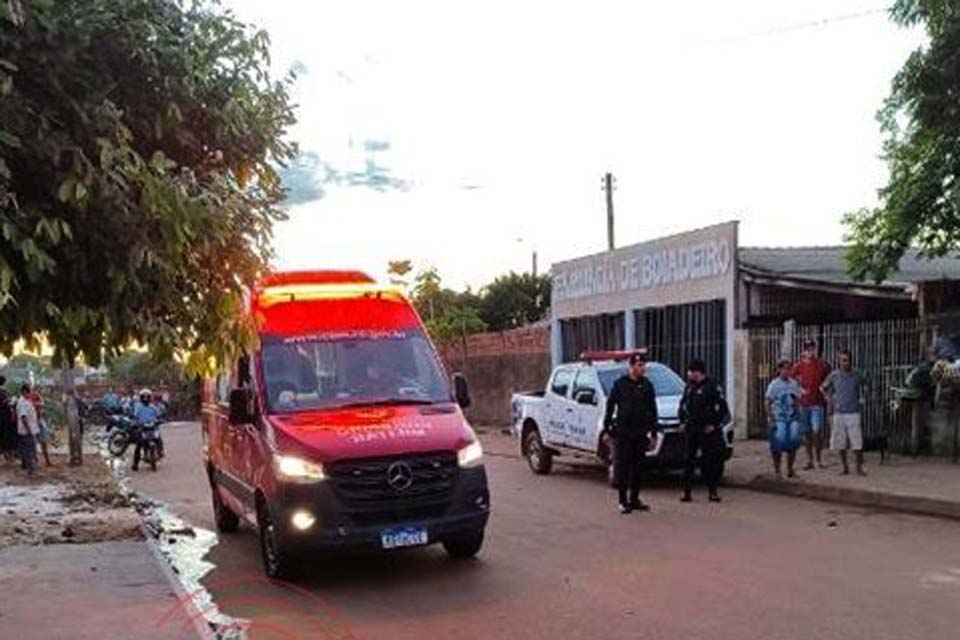 Homem é baleado durante invasão a suposto ponto de venda de drogas