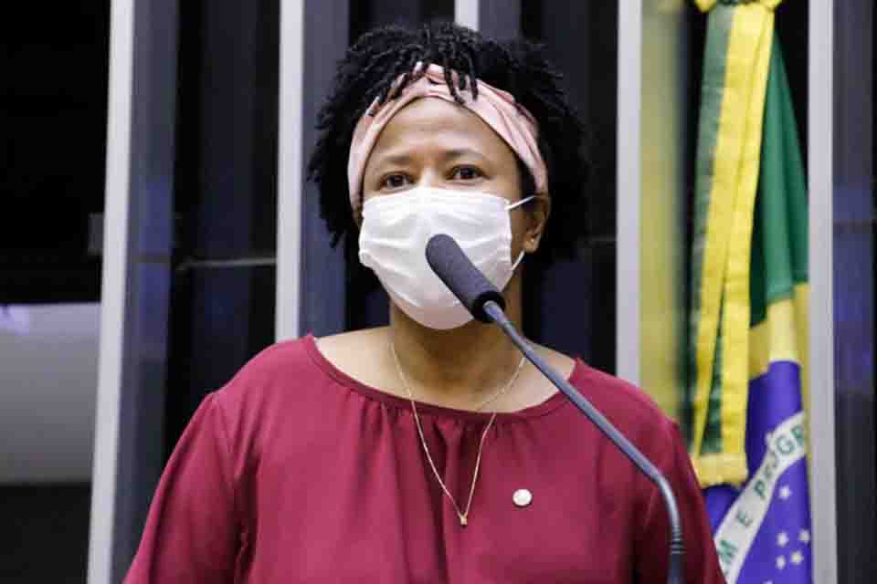 Deputada Silvia Cristina informa que no dia 3 de dezembro será inaugurado o primeiro Centro de Prevenção e Diagnóstico de Câncer de Rondônia