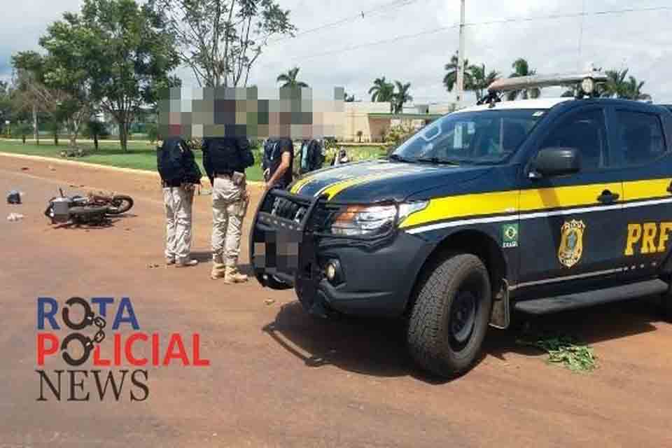 Duas mulheres e dois homens foram socorridos após colisão entre motos