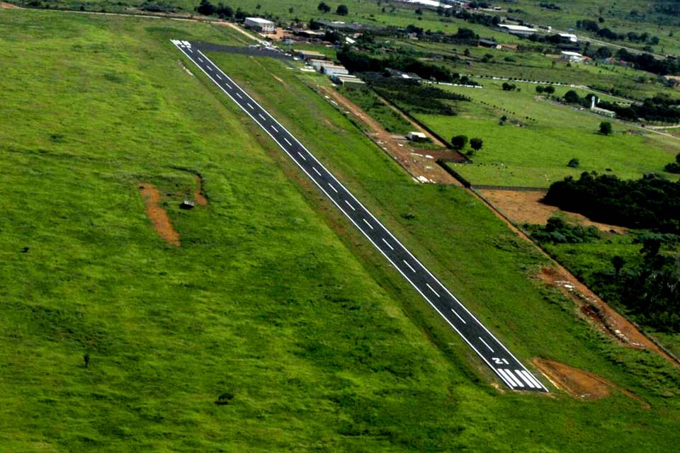 DER assina Termo de Referência para contratação do projeto de revitalização no Aeroporto