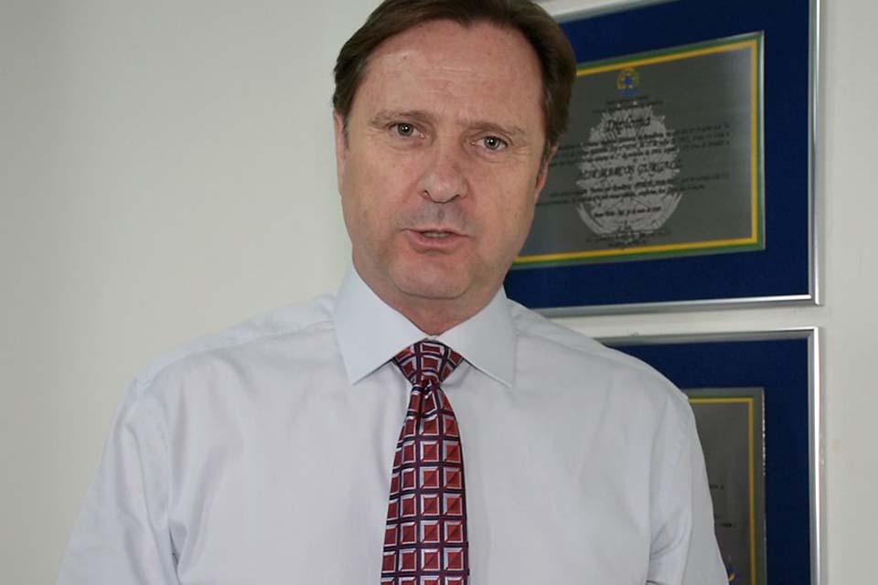 Gurgacz defende adiamento das eleições e uso dos recursos no combate à covid-19