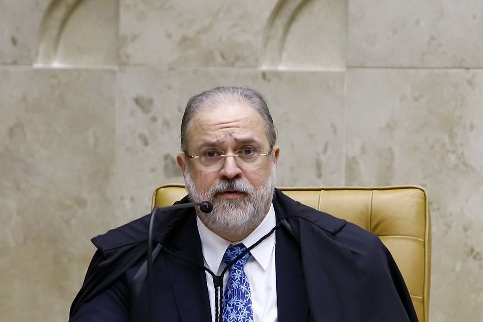 Aras: cabe ao Executivo e não ao STF avaliar isolamento social