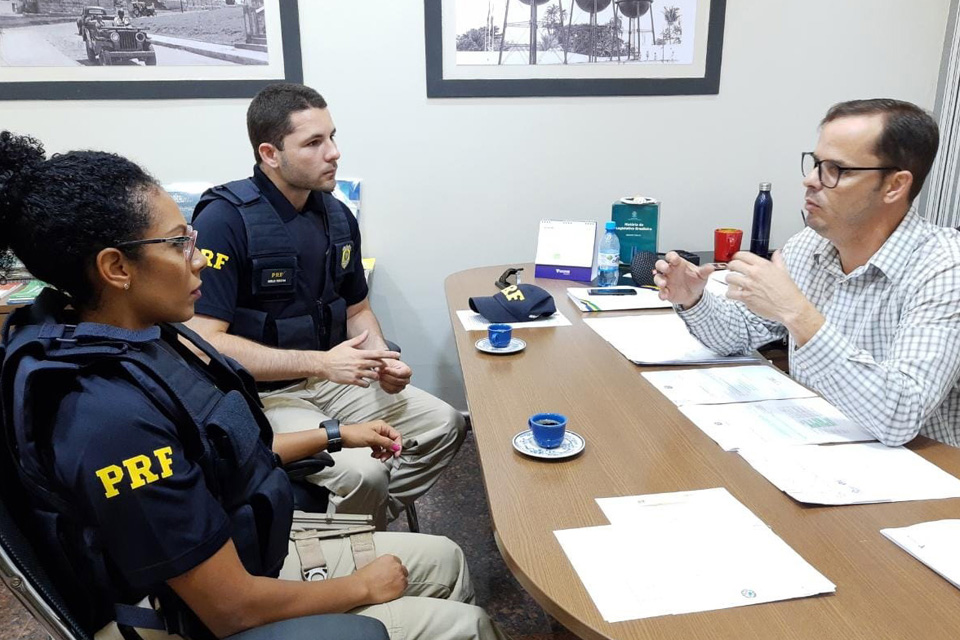 PRF destaca parceria com a Escola do Legislativo pelo curso de libras