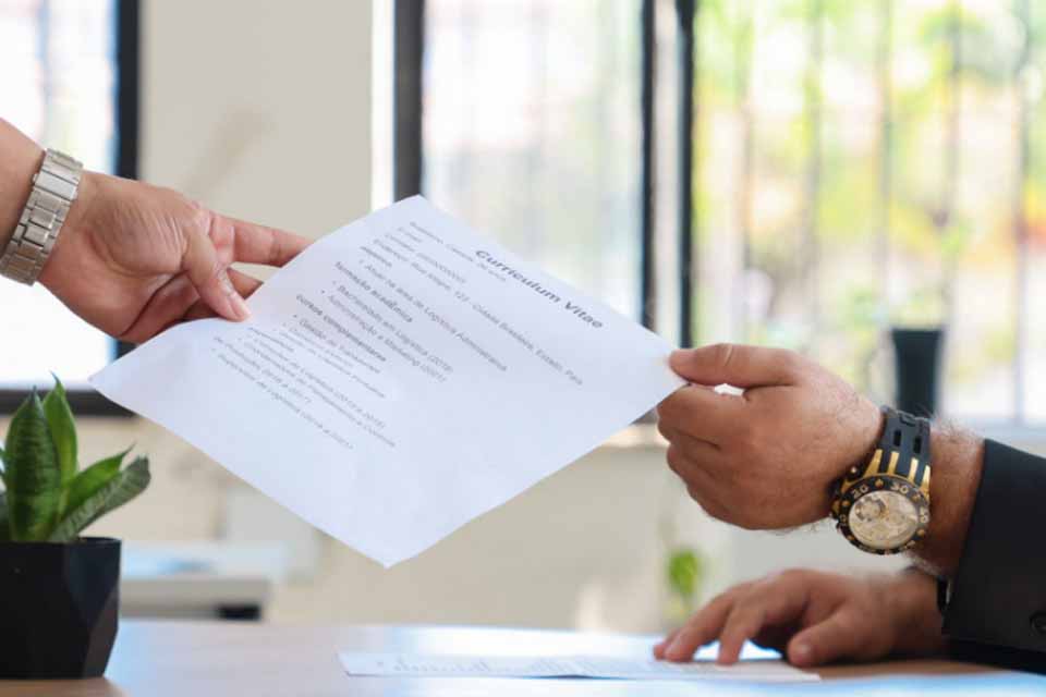 Sine Municipal reforça importância de um bom currículo para conquistar vagas