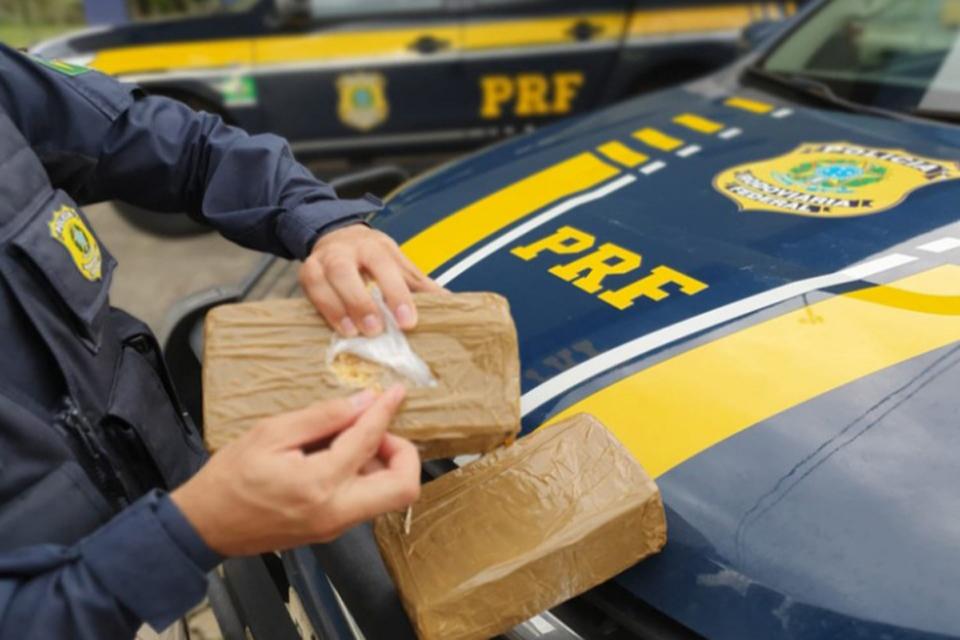 PRF apreende mais de 10 Kg de cocaína na BR 364 em Ji-Paraná
