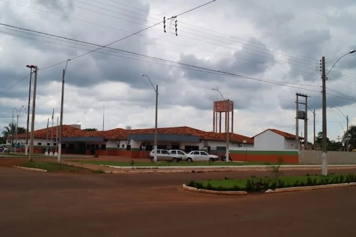 Vigilantes paralisam atividades em São Francisco do Guaporé e cobram salários atrasados