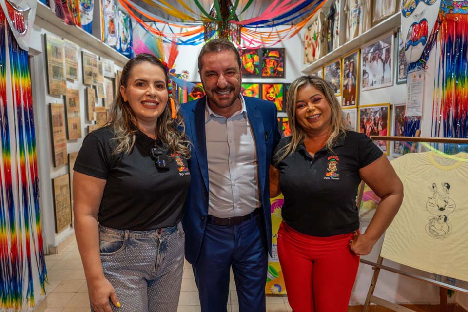 Prefeito Hildon Chaves visita a sede da Banda do Vai Quem Quer; gestor garante apoio da Prefeitura 