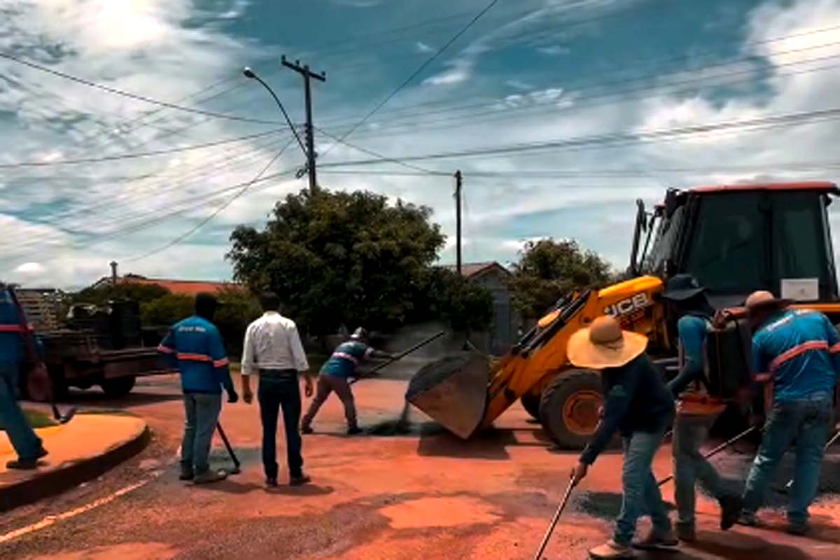 Bairro Caixa DÁgua recebe operação tapa-buracos e manutenção das vias