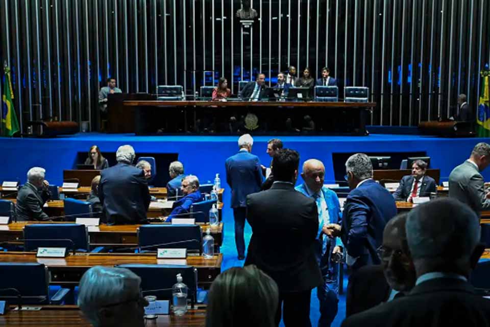 Senado aprova projeto que torna homicídio em escola crime hediondo