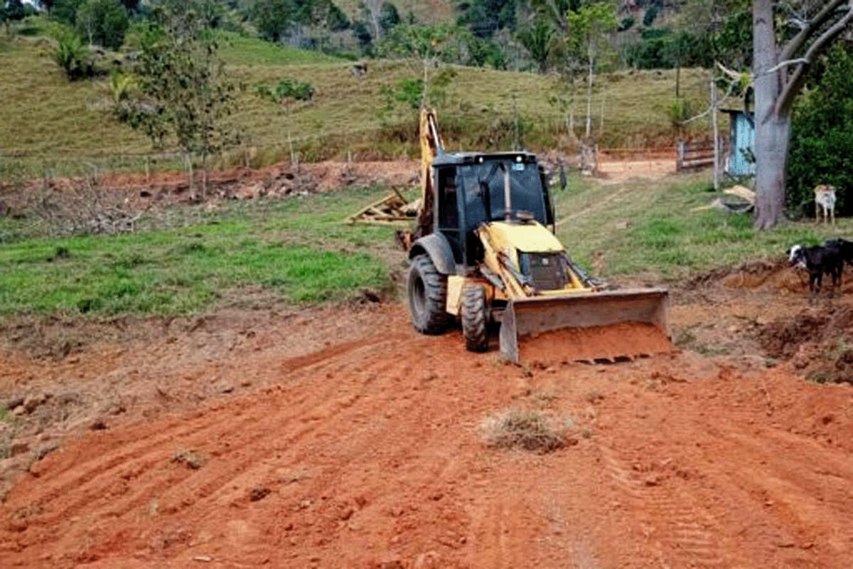 Prefeitura já atendeu quase 400 propriedades rurais por meio do programa Caminho Rural em 2026