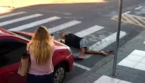 PM age rápido e mata assaltante na frente de escola 