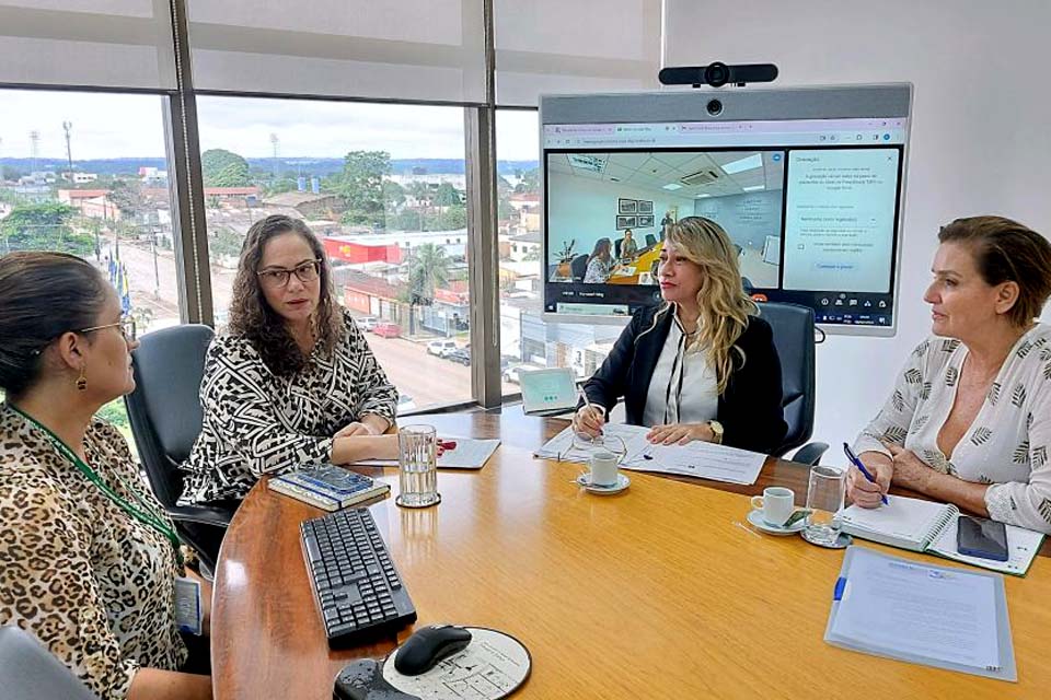 Presidenta do SINTERO fala após reunião com TJRO sobre precatórios dos professores/professoras