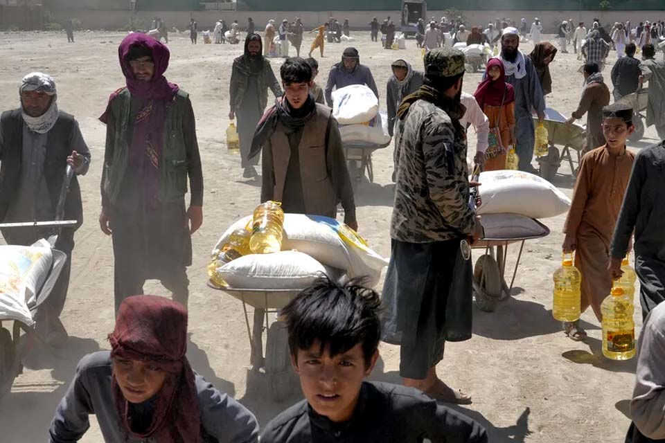Alta dos preços e falta de apoio internacional agravarão fome no Afeganistão durante inverno