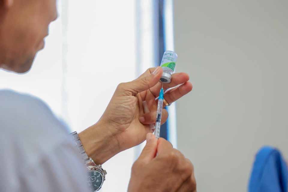 Mais de 1 milhão de doses de vacinas são aplicadas em São Paulo
