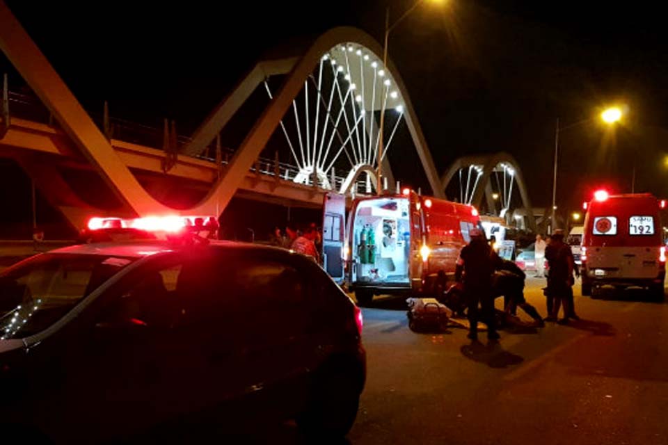 Atropelamento grave deixa três vítimas no Espaço Alternativo