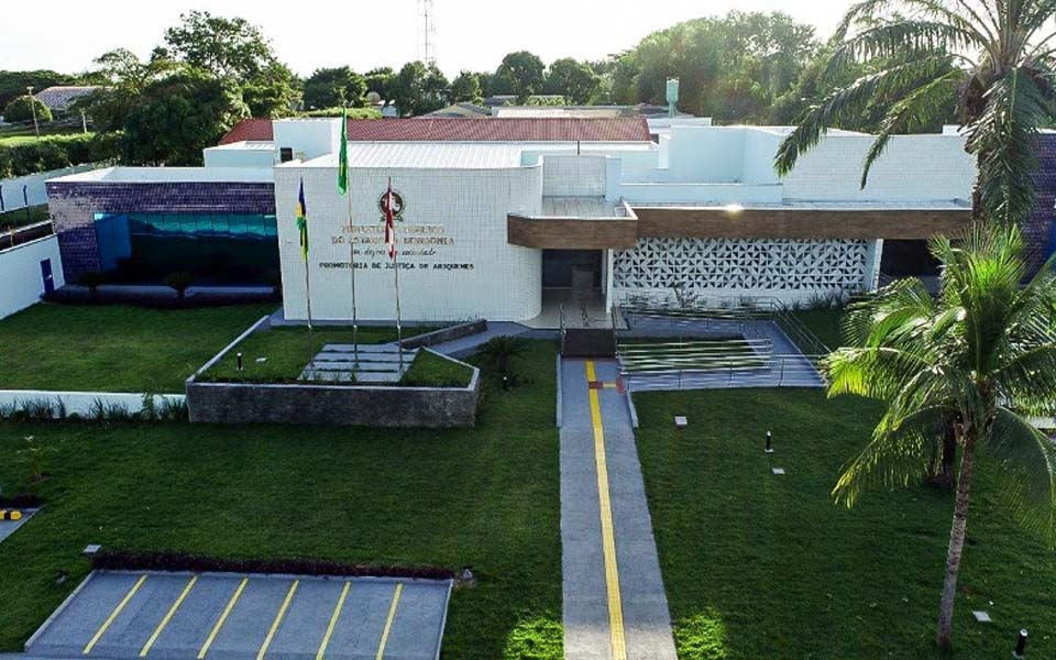 MP obtém condenação de 31 anos de prisão em caso de violência sexual contra adolescente praticada em contexto intrafamiliar