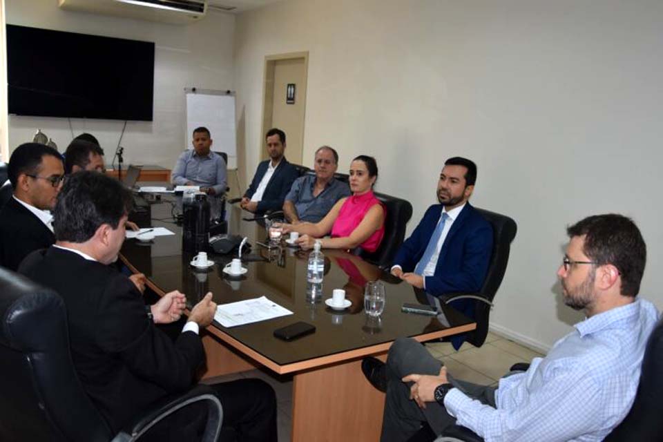 Procedimentos internos são tema de reunião entre TCE-RO e MPC-RO