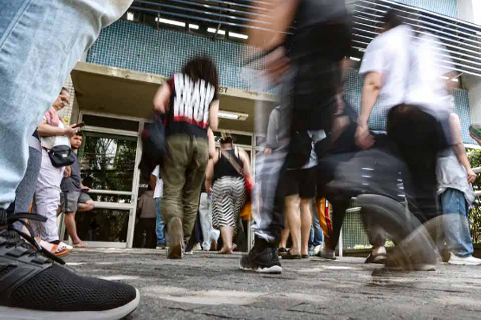 Nascidos em janeiro e fevereiro recebem hoje parcela do Pé-de-Meia