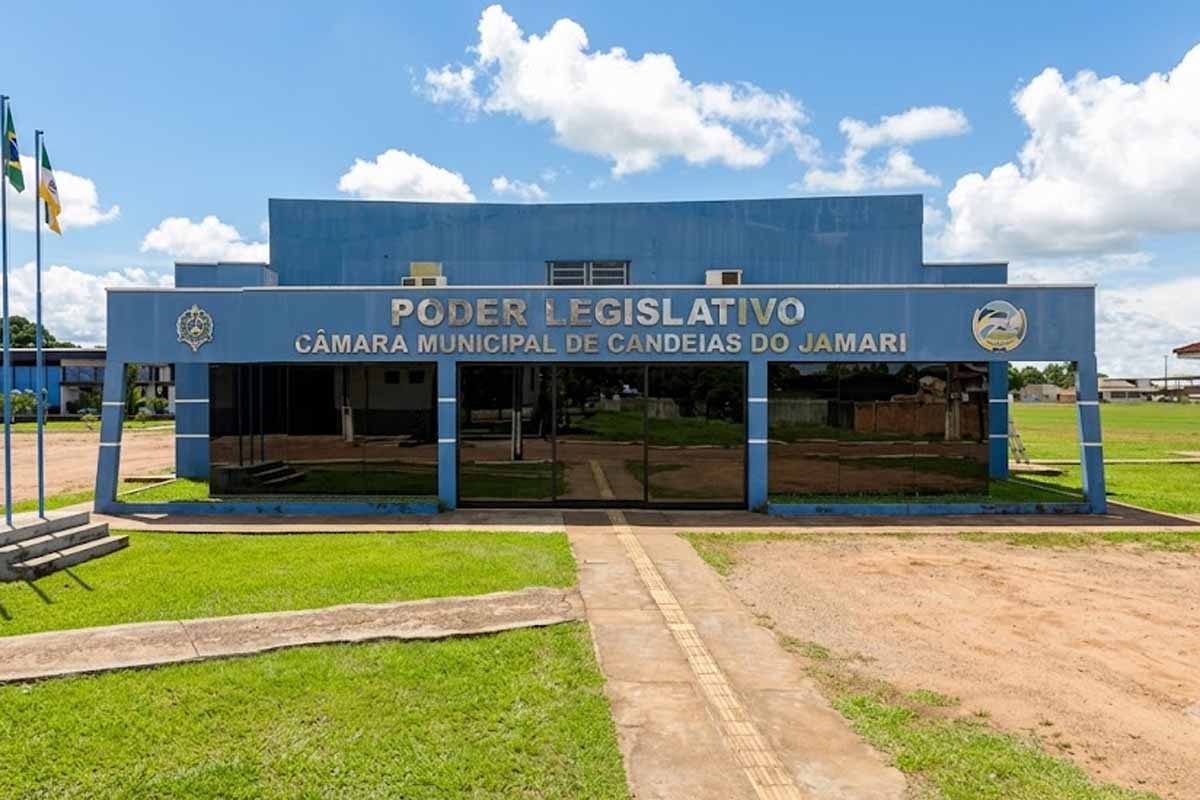 TRE adia mudança imediata na Câmara de Candeias e determina comunicação de inelegibilidade de duas candidatas
