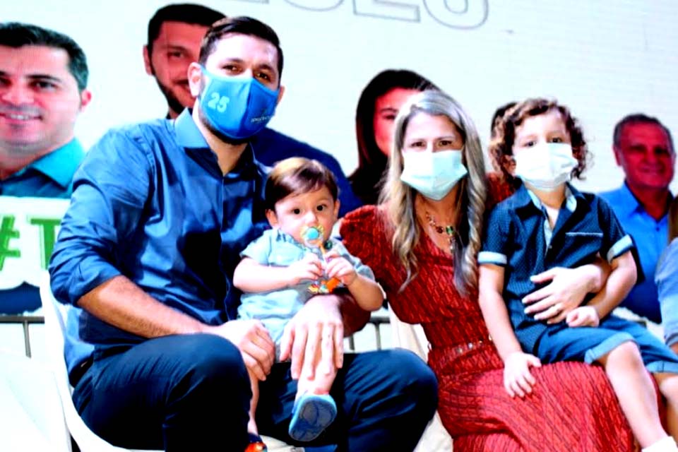 Durante convenção, Coligação Ariquemes Pode Mais oficializa candidatura de Lucas Follador e Wilson Bertoli