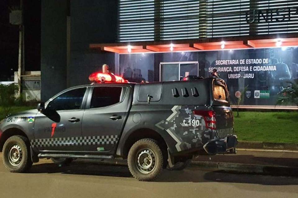 Polícia Militar recupera objetos furtados, moto e prende suspeitos