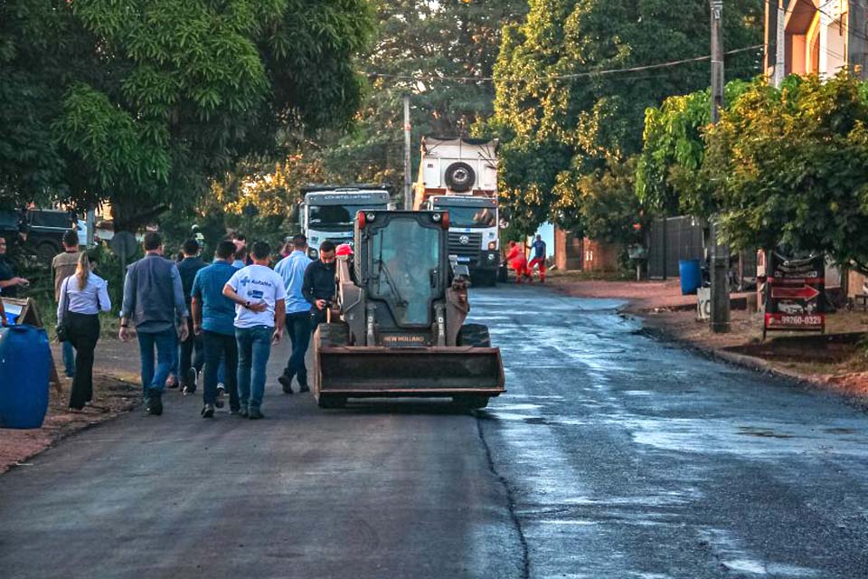 Governador Marcos Rocha acompanha serviços de pavimentação asfáltica; investimentos  superam os R$ 23 milhões