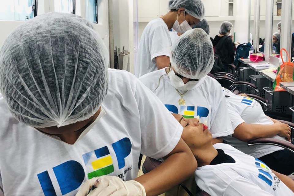 Novas turmas da Escola Móvel de Imagem Pessoal abrem inscrições em Rolim de Moura