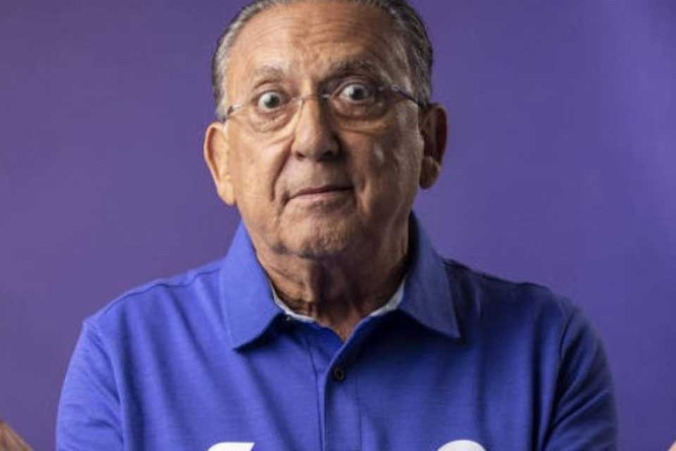 Galvão Bueno retorna à TV para narrar a Copa do Mundo no SBT ao lado de Tiago Leifert