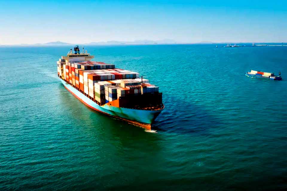 Novas tarifas de Trump poupam 46% das exportações do Brasil aos EUA