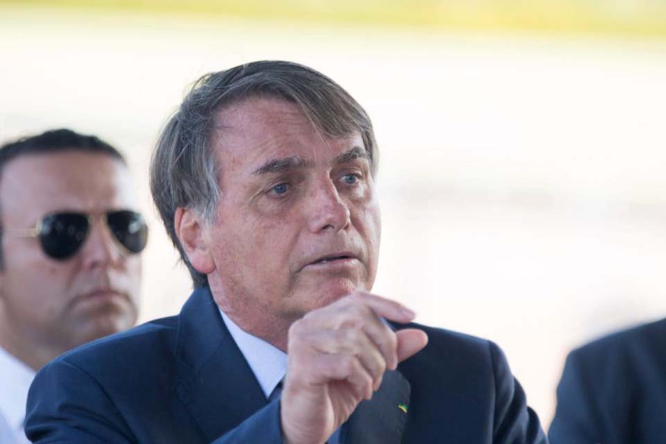 Bolsonaro sanciona Orçamento com fundo eleitoral de R$ 2 bi