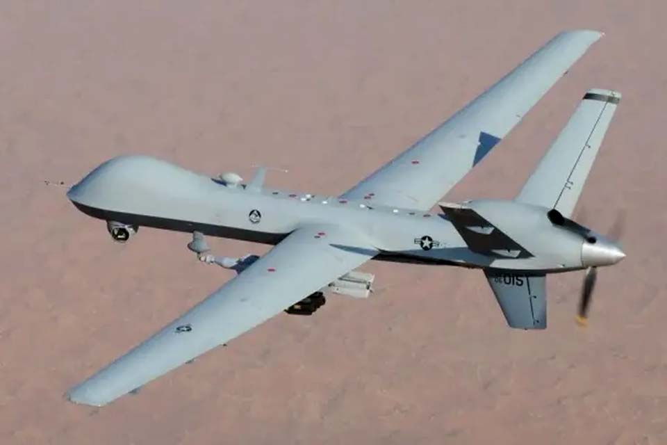 Caça russo derruba drone militar dos Estados Unidos no Mar Negro