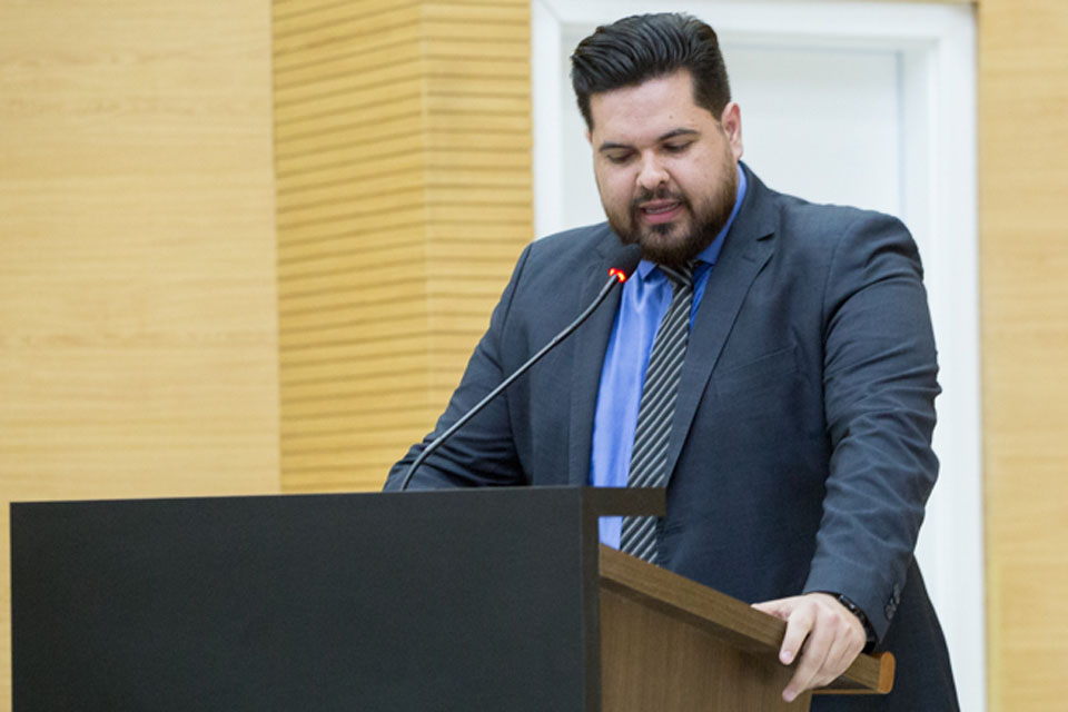 Deputado Jean Oliveira é atendido e obras de asfaltamento avançam na rodovia-135 no distrito de Vila Marcão