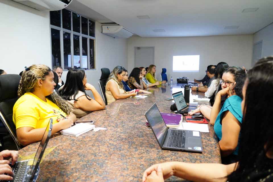 Comitê debate políticas para pessoas em situação de rua em Porto Velho