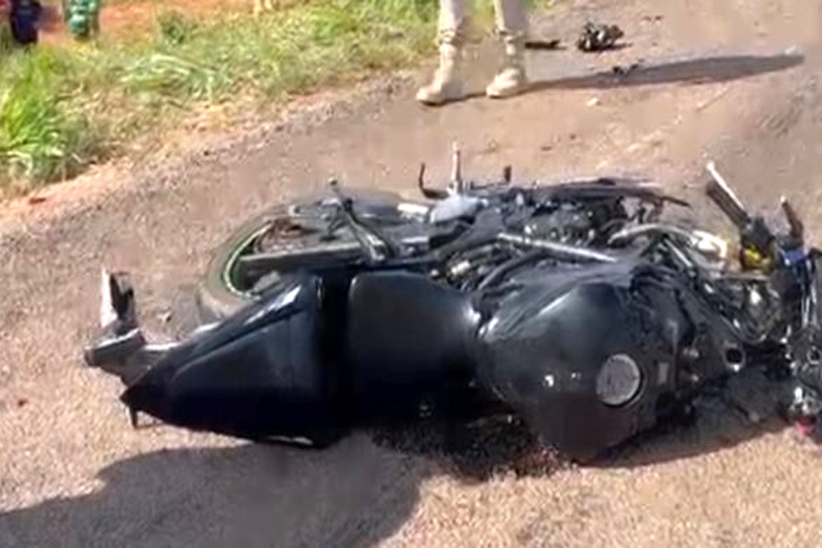 Colisão frontal entre carro e moto tira a vida de jovem na BR-364
