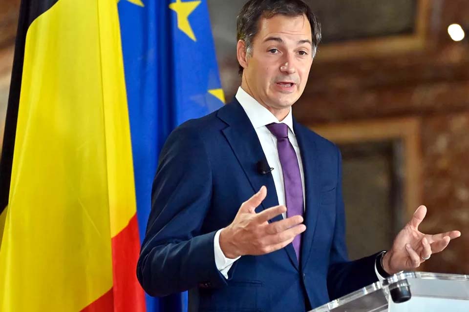 Após 16 meses, coalizão escolhe ex-vice-primeiro-ministro como novo premiê da Bélgica