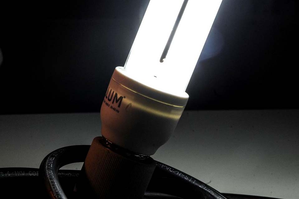Conta de luz seguirá com bandeira amarela em fevereiro