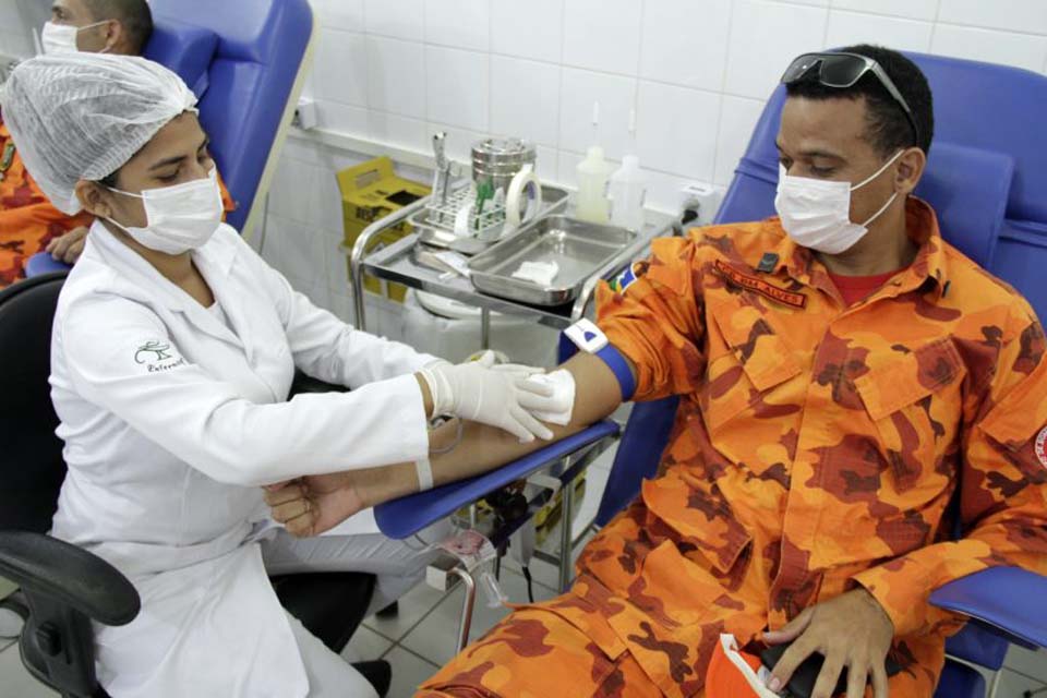 Todos os dias soldados das forças armadas, bombeiros e policiais militares doam sangue na Fhemeron em Porto Velho