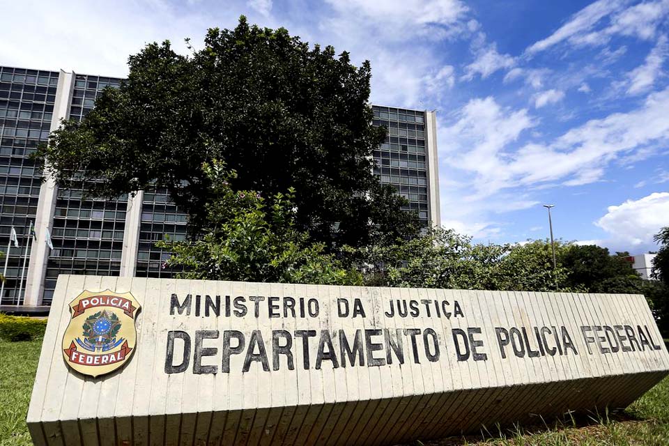 Polícia Federal prende suspeito de divulgar pornografia infantil no Rio