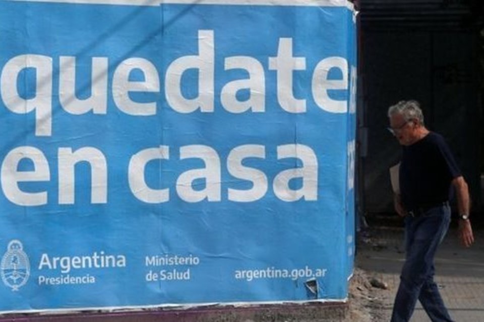 Argentina registra recorde de 3.604 casos de covid-19 em um dia